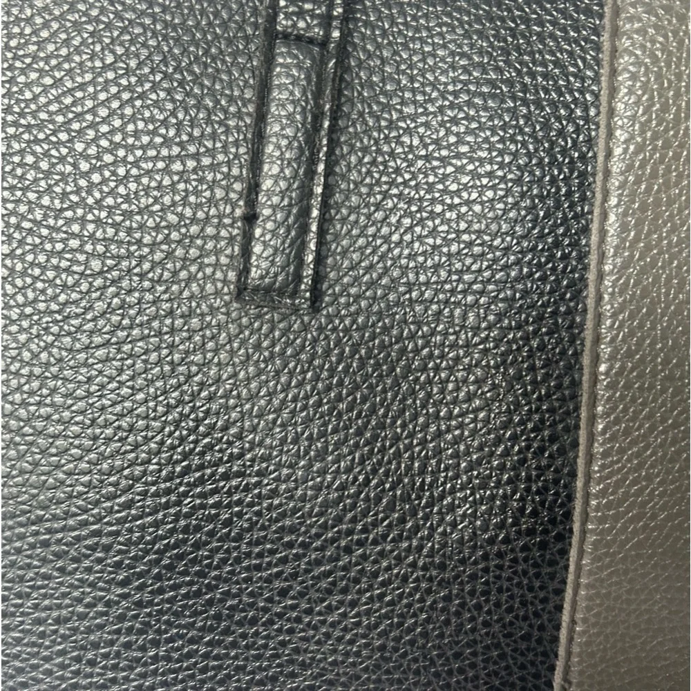 Vince‎ Camuto Black Pebbled Soft Leather Gray Stripe Tote Laptop Bag